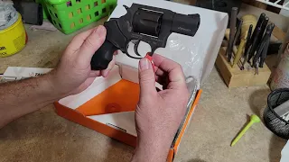 Taurus 856 .38 special 2" snub nose revolver unboxing!