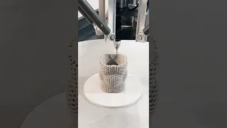 3D printing "Bulky" vase by Drag And Drop with WASP 3MT