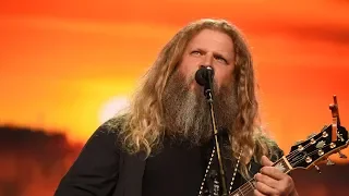 Jamey Johnson - Rainy Night in Georgia (Live at Farm Aid 2018)