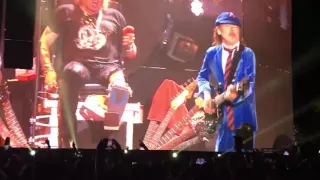 Guns n' Roses con Angus Young Whole Lotta Rosie AC/ DC Coachella 2016