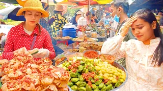 So Mouthwatering! Maju, Mixed Unripe Fruit, Palm Cake, Dessert, Frog, & More - Cambodian Street Food