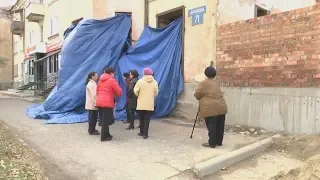 Жители многоэтажек в центре Усть-Каменогорска не могут подъехать к собственным домам