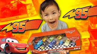 Looking For Lightning McQueen, Tow Mater, Dinoco King, Cruz Ramirez, Jackson Storm cars toy