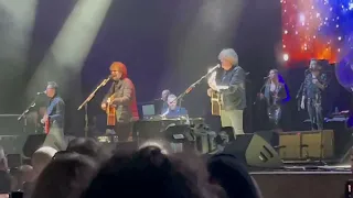 JEFF LYNNE'S ELO Performs ALL OVER THE WORLD at VetsAid