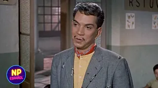 Cantinflas Participa En Clase | El Analfabeto (1961) | Now Español