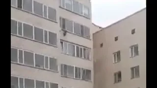 ШОК!Ребенок упал с 10-го этажа но его поймал сосед