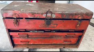 Vintage Snap-on Toolbox Restoration (K-55-R with treasures inside)