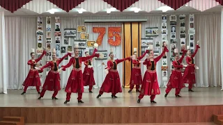 Уйгурский танец с пиалами.- детский образцовый коллектив «Фантазия»