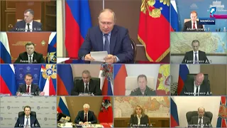 Президент России Владимир Путин провёл совещание с членами Координационного совета 12+