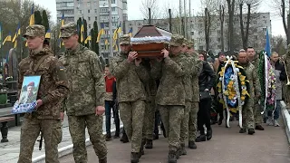 У Житомирі попрощалися з 22-річним захисником, який загинув у боях на Луганщині - Житомир.info