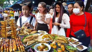 Grilled Honeycomb, Crab Fat, Chicken, Fish, & More - Cambodian Countryside Street Food