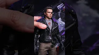 PERFECTION! Hot Toys TERMINATOR Battle Damaged! Must BUY #terminator