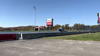 One quick Kenworth w900 and a Peterbilt 379 drag racing