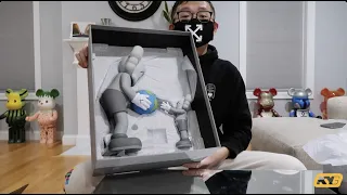 KAWS "The Promise" Grey Figure review and unboxing video - SCORED at retail price