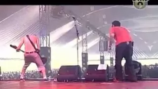 System Of A Down - Prison Song (Live @ Lowlands Festival 2001)