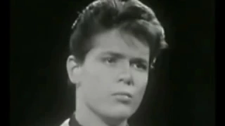 Cliff Richard - Fall In Love with You (1961)