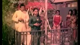 Rama Ho Rama Humne Gaon Ke Panghat Pe by Mukesh in Ek Bechara (1972)