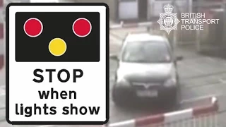 Do your Level Best at level crossings – don't run the risk