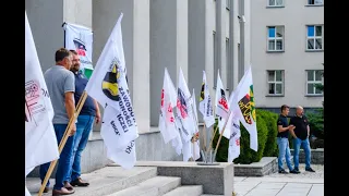 Katowice. Związkowcy okupują siedzibę Polskiej Grupy Górniczej | FAKT.PL