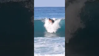 Surfer Girl Absolutely Shreds up this Wave 😳🤙 #shorts #surf #surfer #surfergirl #surfing