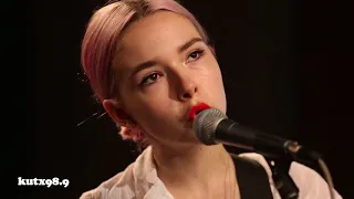 The Regrettes - "Red Light"
