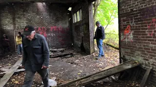 YouTube Meetup 6 of 7 - Exploring an Abandoned Building in Centralia