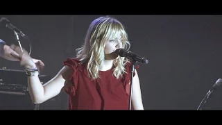 Louane (live) "Avenir" @Berlin Sep 20, 2016