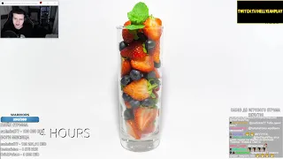 Hellyeahplay смотрит: Timelapse Fruitcocktail Strawberry Blueberry