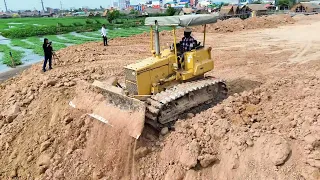 Final Project Succesfull 100%  Pouring soil for construction Dump truck  with Bulldozer komatsu D31P