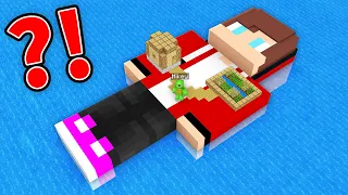 Mikey Survive On BIGGEST JJ ISLAND In The OCEAN in Minecraft (Maizen)