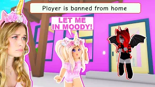 MY BEST FRIEND BANNED ME FROM HER HOUSE IN BROOKHAVEN! (ROBLOX)