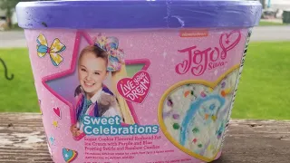 Trying JoJo Siwa Ice Cream