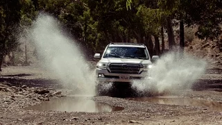 2016 Toyota Land Cruiser Review - First Drive