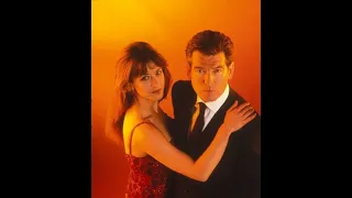 Elektra King & James Bond Sophie Marceau Pierce Brosnan 007 The world is not enough