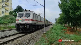 Krishnarajapuram (KJM) WAP7 Serenades with Vigorous Honking: 16572 Yesvantpur Express in Action!