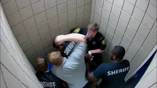 Attorney calls for criminal investigation after video shows Georgia corrections officers beating