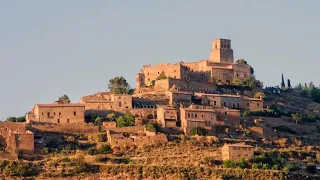 EL CASTILLO ABANDONADO DE 1122 AÑOS DE ANTIGÜEDAD