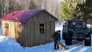 ДОБРАЛСЯ к ТАЁЖНОЙ ИЗБЕ! КАБАН НАПАЛ на ФОТОЛОВУШКУ! Вездеход ТОНЕТ в СНЕГУ! АЛТАЙ в ДЕЛЕ.