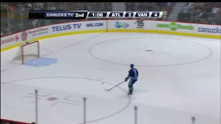 Kevin Bieksa Casually Gets the Puck - Canucks Vs Thrashers - 12.10.09 - HD