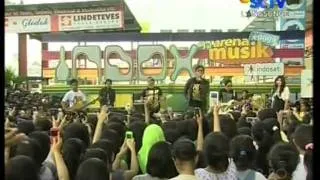 Dadali "Disaat Aku Mencintaimu",live performed di Inbox (12/06)(Courtesy SCTV)