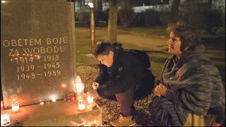 Mnichovo Hradiště si prohlídkou, promítáním a pietním aktem připomnělo listopad 1989