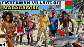 Shocking Life of Fishermen in Madagascar 🇲🇬😨