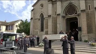 Attentat en Isère: vive émotion aux obsèques d'Hervé Cornara