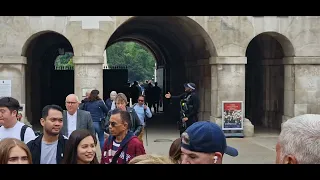 Palistian protesters play loud music every one get out horse guards shuts down #thekingsguard