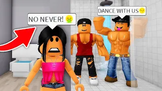 toxic oders tried to kiss me in ROBLOX BROOKHAVEN RP!