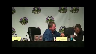 Leonard Nimoy and William Shatner get very close at DragonCon