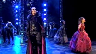 TOTALE FINSTERNIS -  the main song from the musical "Tanz der Vampire" (Total Eclipse of the heart)