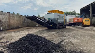 UNTHA XR3000C mobile shredder for tyres / TDF