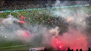 INSANE MOMENT WHERE FANS ATTACK PLAYERS IN LIGUE 1 ST ETIENNE