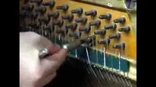 Max's cardboard shim technique method for loose tuning pin . укрепить колок пианино используя картон